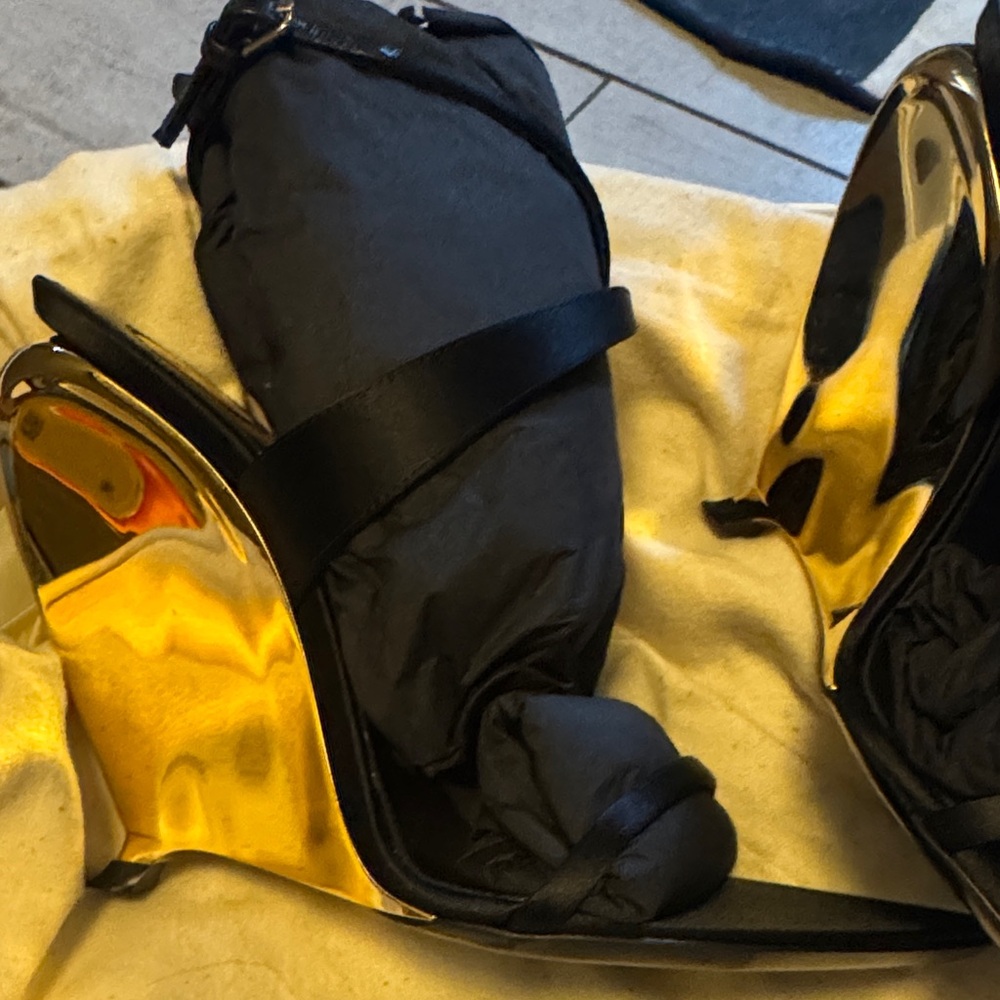 Saint Laurent New Black Sandals with gold heels